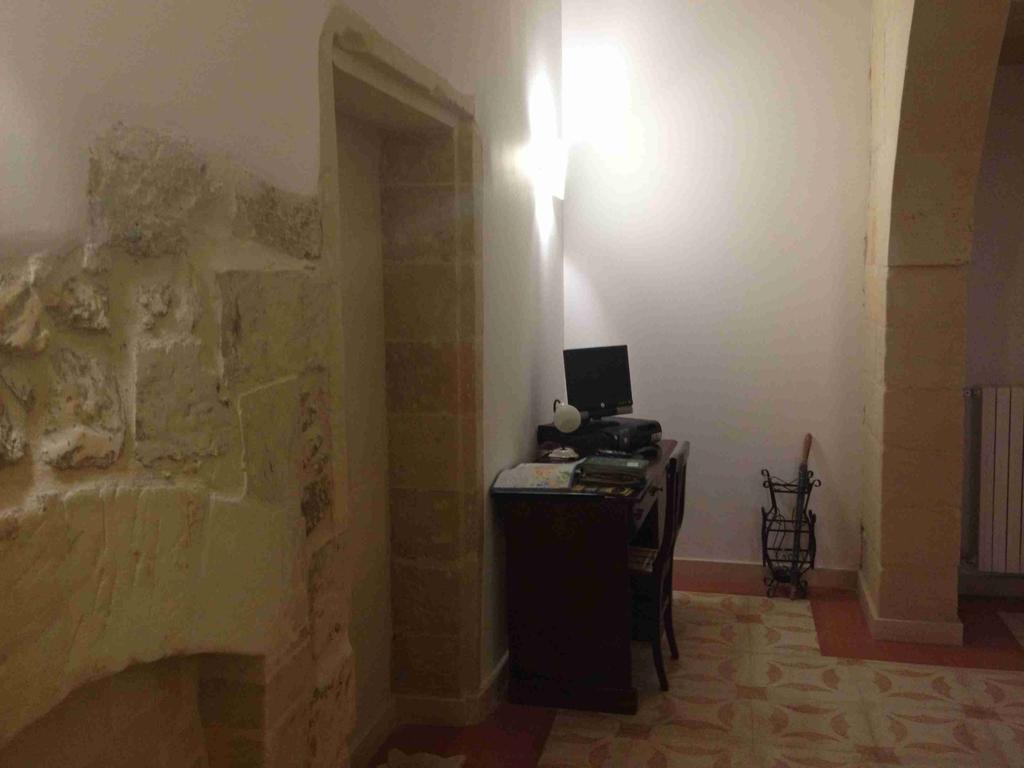 B&B Regina Maria Lecce Exterior foto
