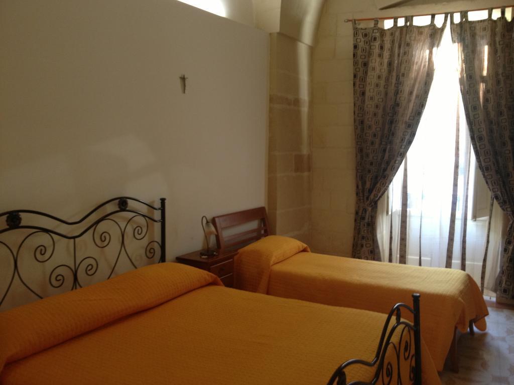 B&B Regina Maria Lecce Cameră foto